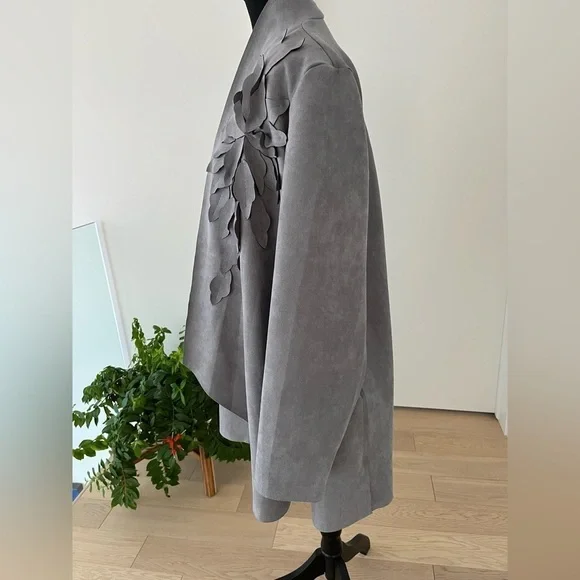 CARTISE Faux Suede Open Front Waterfall  Grey Jacket Floral Applique Neutral - Picture 12 of 17